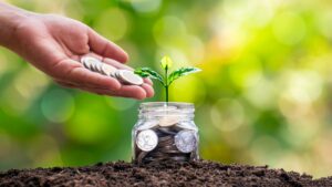 Descubra como começar a investir em ações que pagam dividendos e construir uma fonte de renda passiva. Este artigo apresenta um guia passo a passo para escolher empresas sólidas, entender conceitos como dividend yield e payout ratio, e montar uma carteira diversificada. Além disso, traz dicas para iniciantes e os erros mais comuns que devem ser evitados. Comece com pouco, invista regularmente e veja seus dividendos crescerem ao longo do tempo.